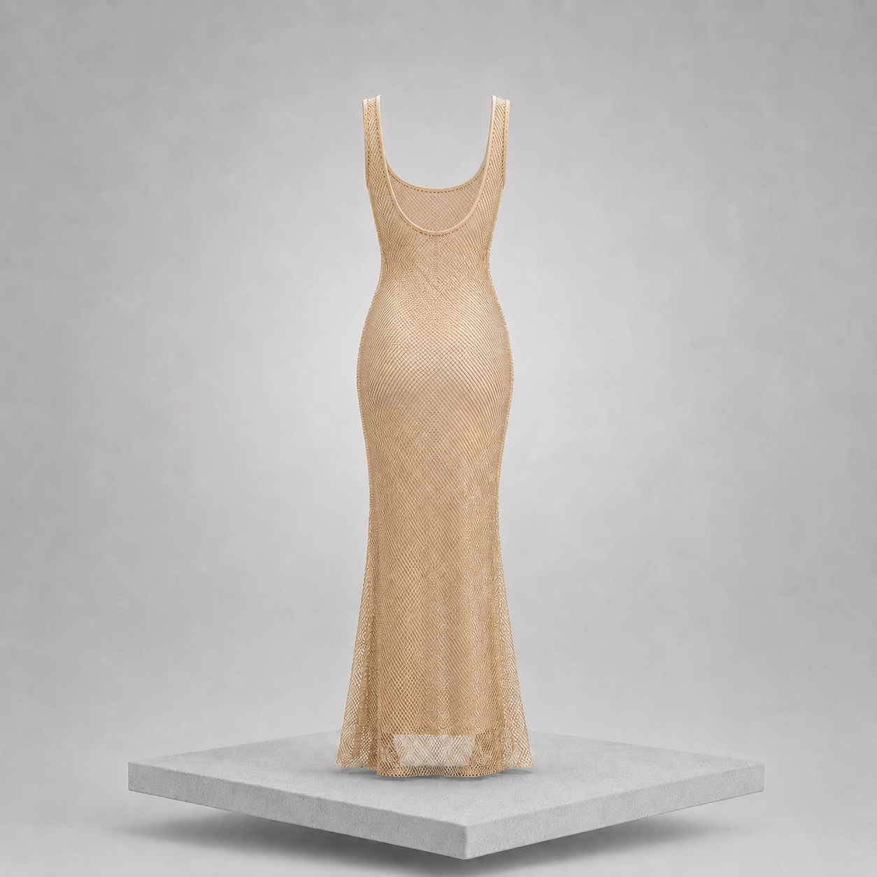 Backless Scoop Neck Maxi Dress